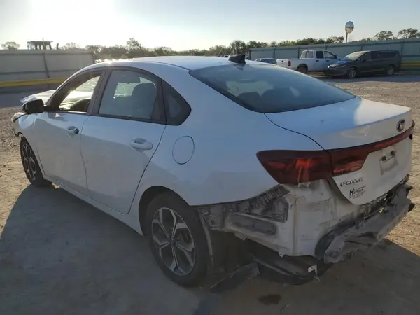 3KPF24AD7KE044424 2019 KIA FORTE - Image 2