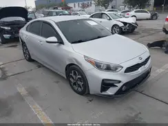 3KPF24AD7KE045105 2019 KIA FORTE