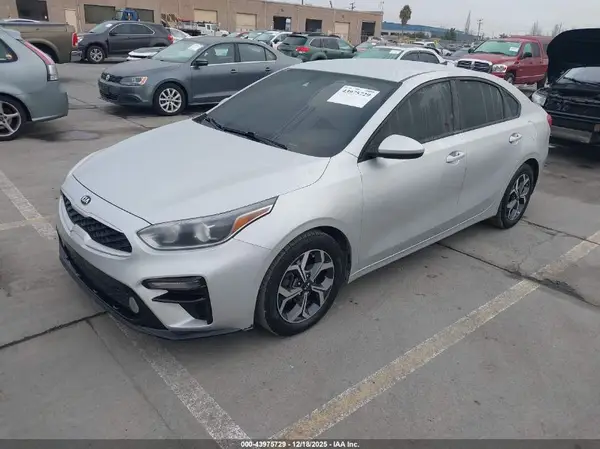 3KPF24AD7KE045105 2019 KIA FORTE - Image 2