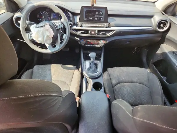 3KPF24AD7KE046433 2019 KIA FORTE - Image 8