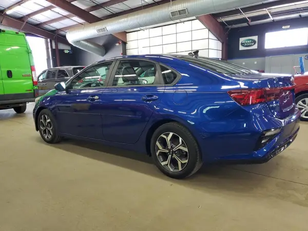 3KPF24AD7KE046559 2019 KIA FORTE - Image 2