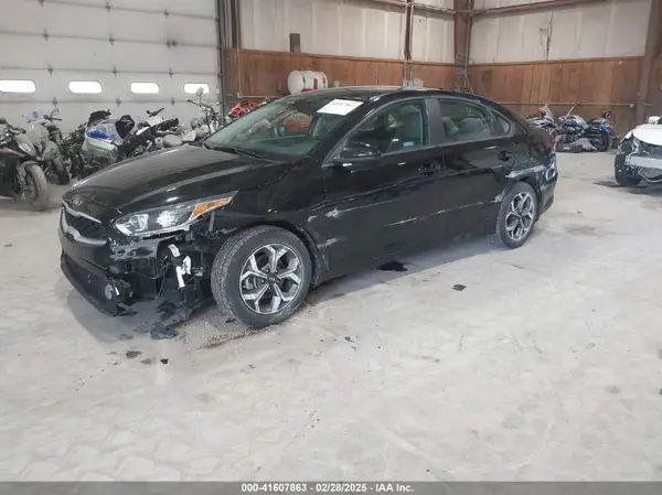 3KPF24AD7KE047226 2019 KIA FORTE - Image 2