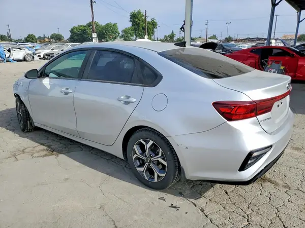 3KPF24AD7KE048909 2019 KIA FORTE - Image 2