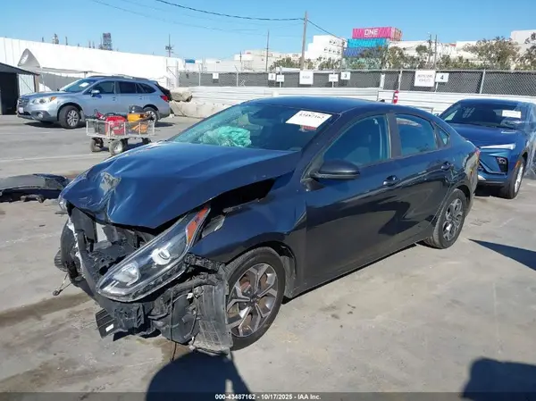 3KPF24AD7KE049297 2019 KIA FORTE - Image 2