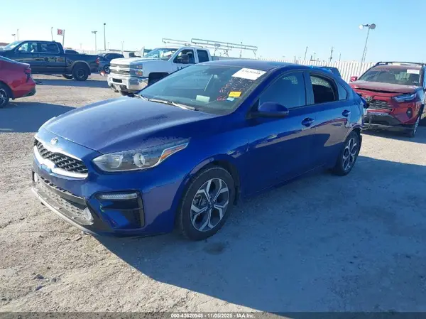 3KPF24AD7KE049798 2019 KIA FORTE - Image 2