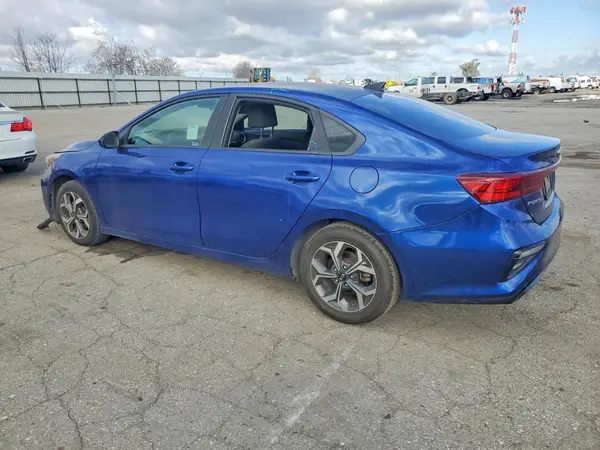 3KPF24AD7KE050613 2019 KIA FORTE - Image 2