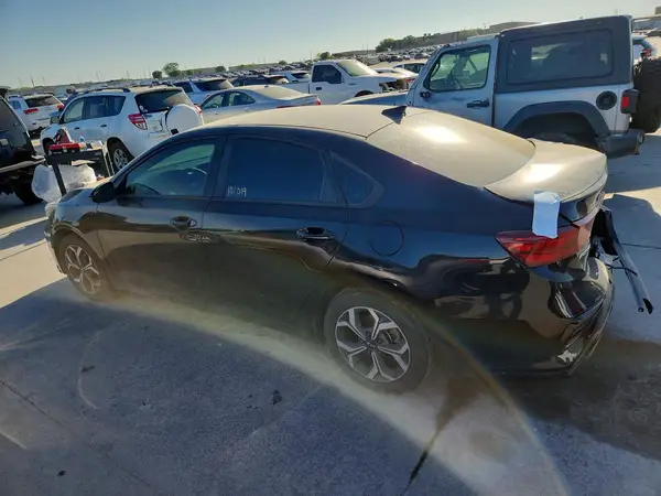 3KPF24AD7KE050739 2019 KIA FORTE - Image 2