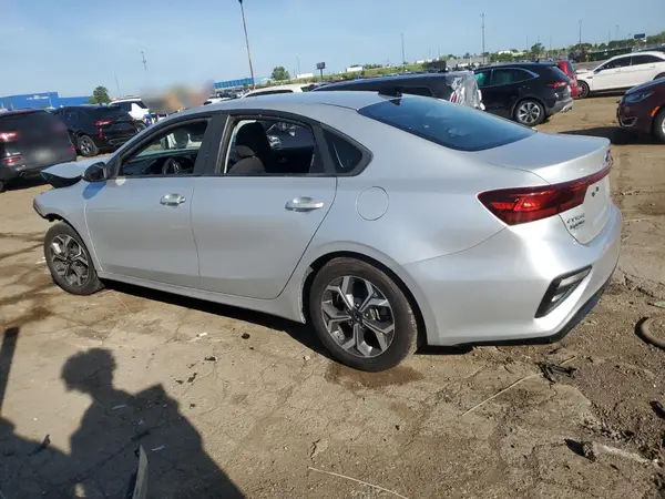 3KPF24AD7KE050899 2019 KIA FORTE - Image 2