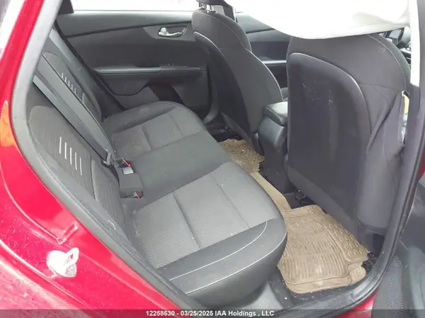 3KPF24AD7KE054337 2019 KIA FORTE - Image 8