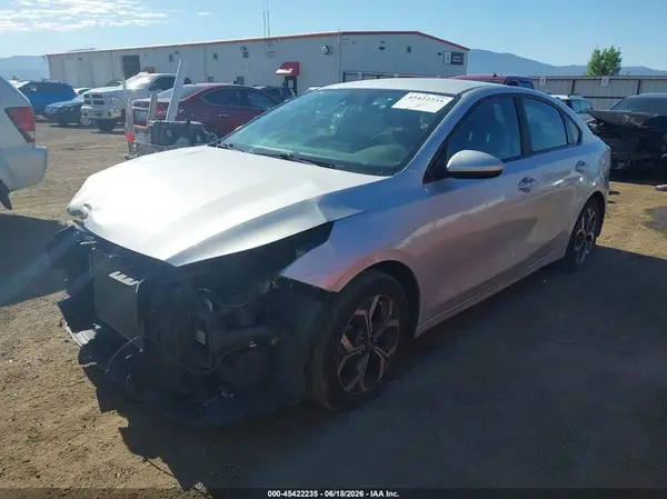 3KPF24AD7KE056010 2019 KIA FORTE - Image 2
