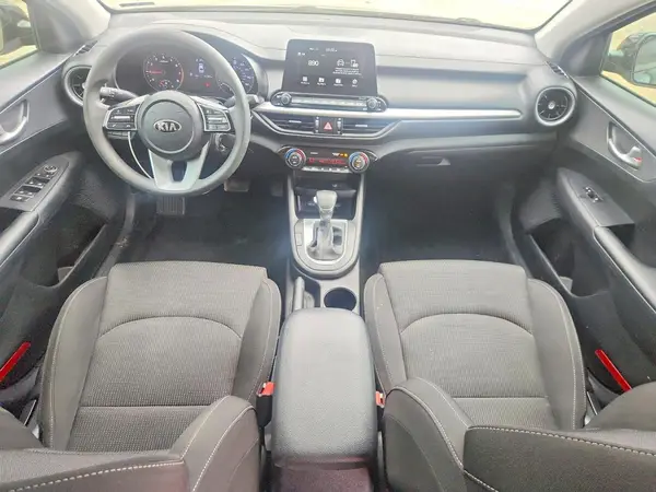 3KPF24AD7KE057755 2019 KIA FORTE - Image 8