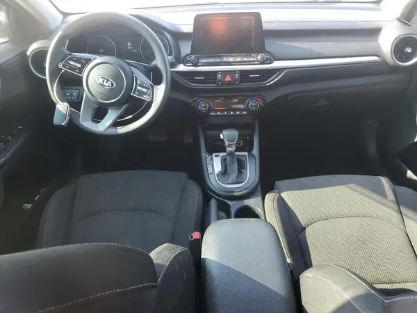 3KPF24AD7KE057870 2019 KIA FORTE - Image 8