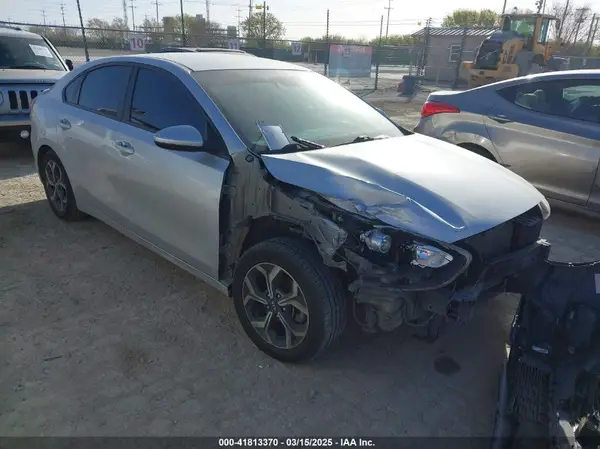 3KPF24AD7KE059814 2019 KIA FORTE - Image 1