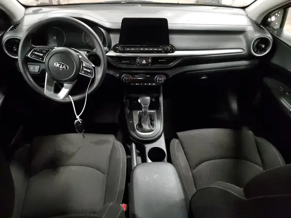 3KPF24AD7KE060106 2019 KIA FORTE - Image 8