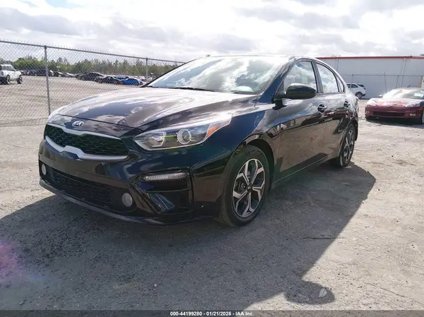 3KPF24AD7KE060493 2019 KIA FORTE - Image 2