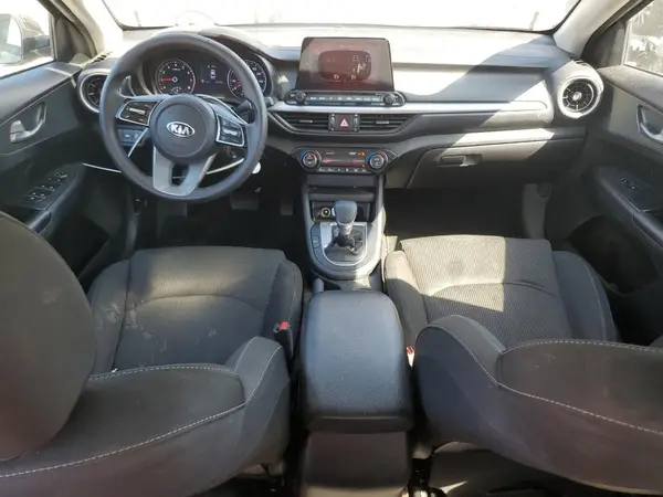 3KPF24AD7KE061000 2019 KIA FORTE - Image 8
