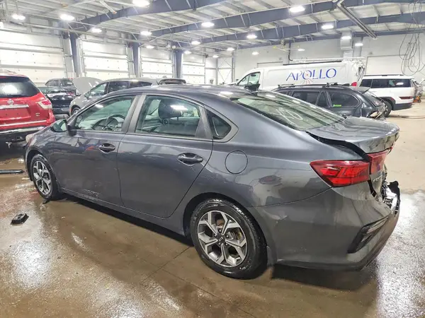 3KPF24AD7KE061255 2019 KIA FORTE - Image 2