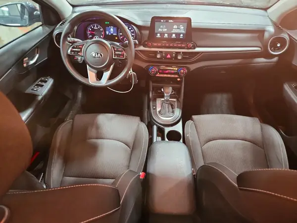 3KPF24AD7KE061255 2019 KIA FORTE - Image 8