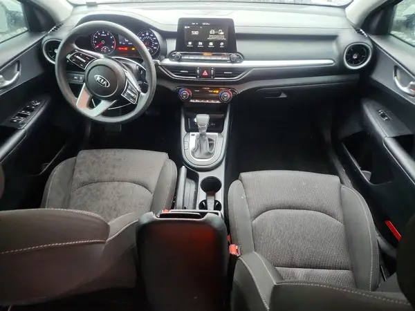 3KPF24AD7KE061269 2019 KIA FORTE - Image 8