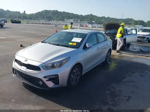 3KPF24AD7KE061319 2019 KIA FORTE - Image 2