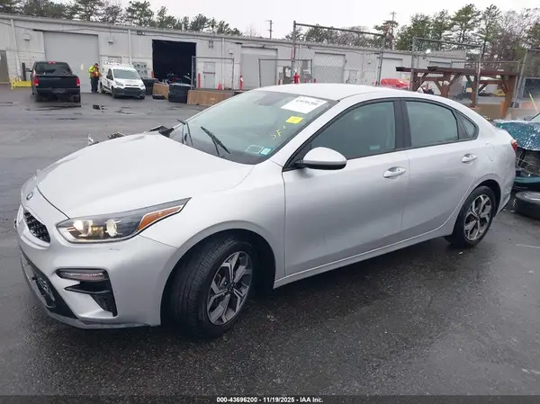 3KPF24AD7KE062714 2019 KIA FORTE - Image 2