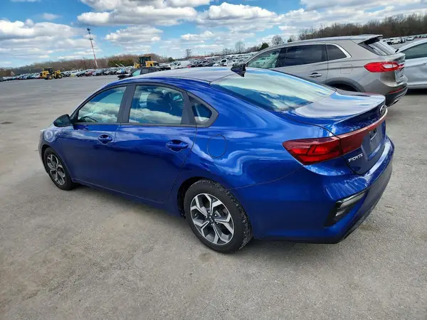 3KPF24AD7KE063796 2019 KIA FORTE - Image 2