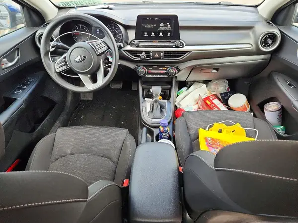 3KPF24AD7KE063796 2019 KIA FORTE - Image 8