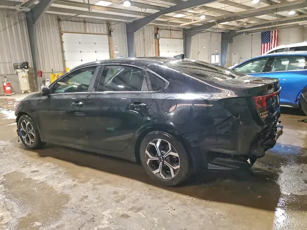 3KPF24AD7KE067086 2019 KIA FORTE - Image 2