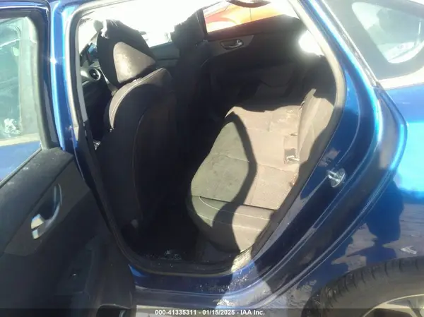 3KPF24AD7KE067427 2019 KIA FORTE - Image 8