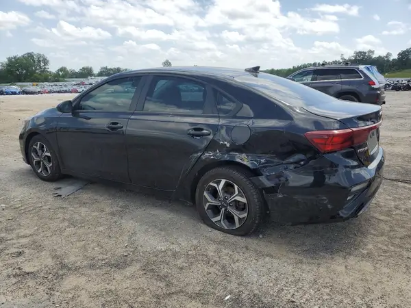3KPF24AD7KE069680 2019 KIA FORTE - Image 2