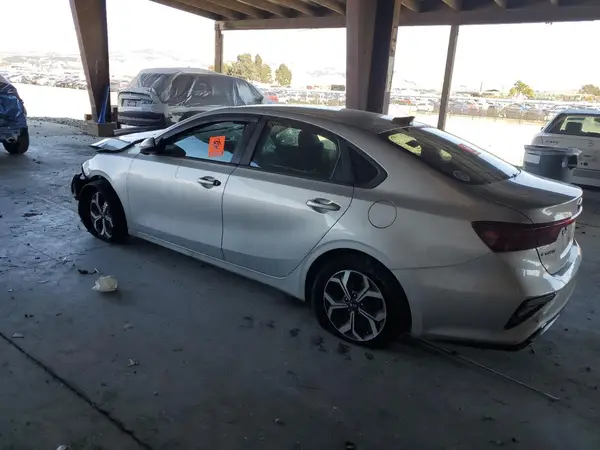 3KPF24AD7KE071400 2019 KIA FORTE - Image 2