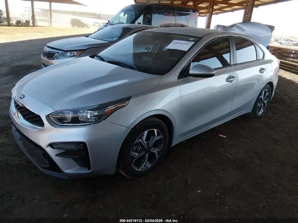 3KPF24AD7KE073440 2019 KIA FORTE - Image 2