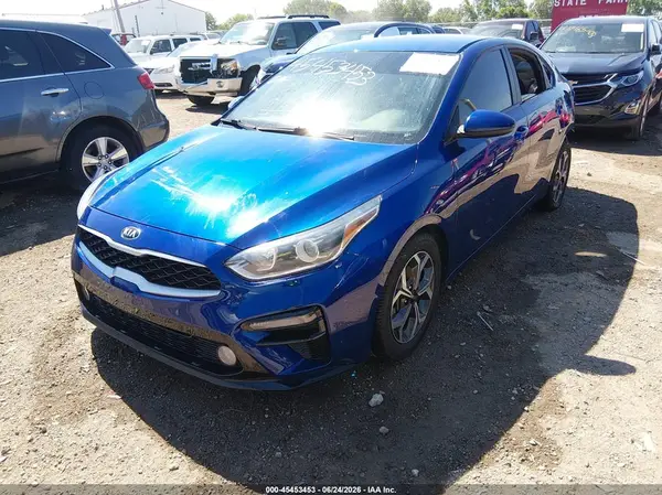 3KPF24AD7KE074569 2019 KIA FORTE - Image 2