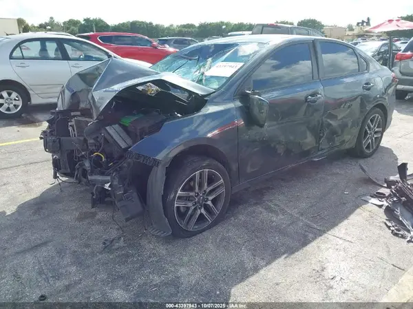 3KPF24AD7KE076533 2019 KIA FORTE - Image 2