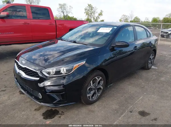 3KPF24AD7KE076581 2019 KIA FORTE - Image 2