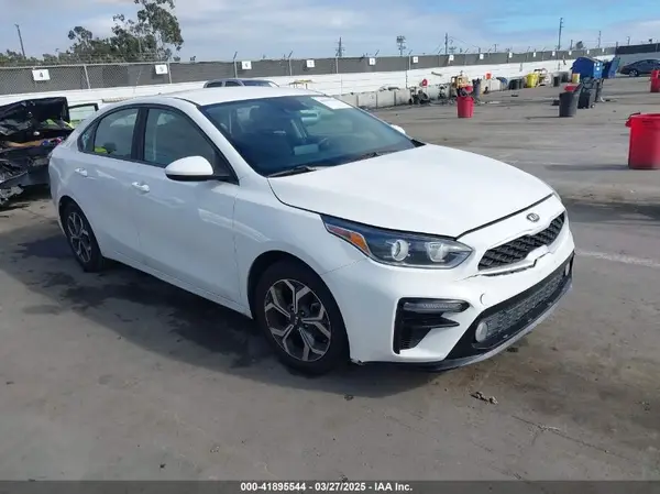 3KPF24AD7KE077262 2019 KIA FORTE - Image 1