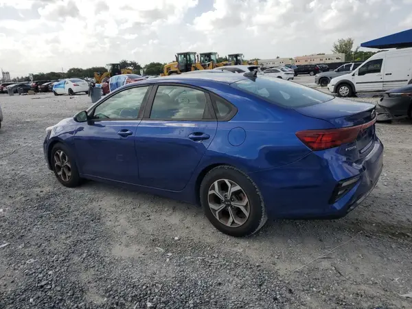 3KPF24AD7KE078301 2019 KIA FORTE - Image 2