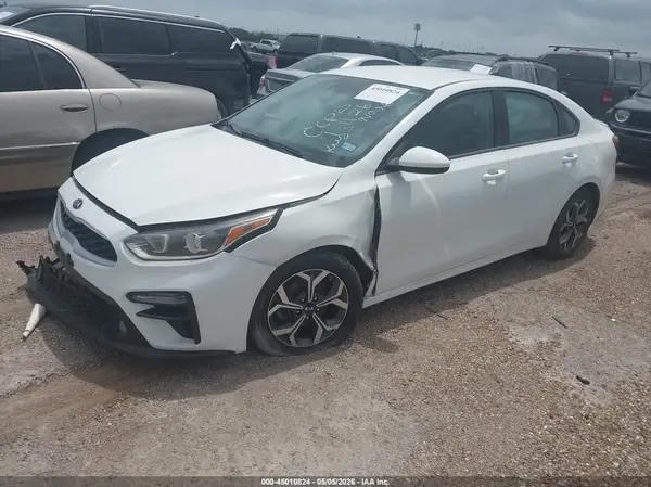 3KPF24AD7KE081070 2019 KIA FORTE - Image 2