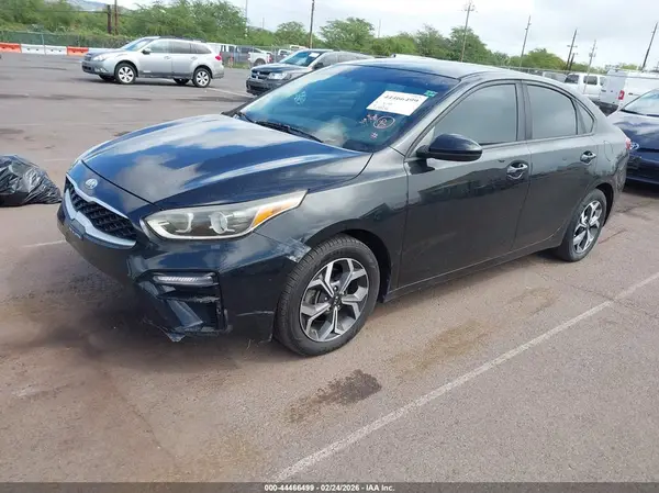 3KPF24AD7KE091727 2019 KIA FORTE - Image 2