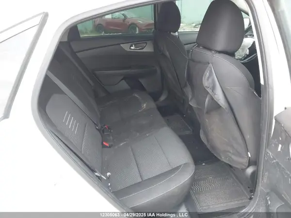 3KPF24AD7KE093431 2019 KIA FORTE - Image 8