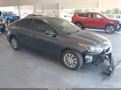 3KPF24AD7KE093476 2019 KIA FORTE