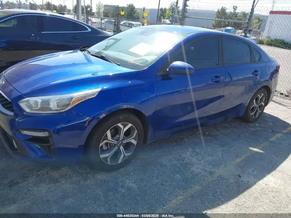 3KPF24AD7KE096538 2019 KIA FORTE - Image 2