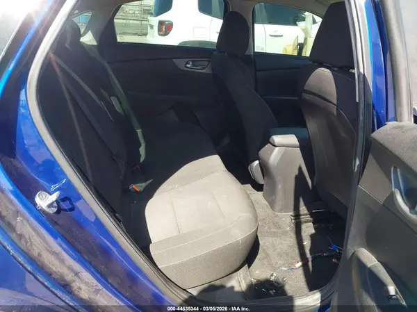 3KPF24AD7KE096538 2019 KIA FORTE - Image 8