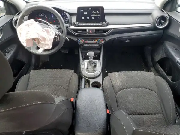 3KPF24AD7KE099391 2019 KIA FORTE - Image 8