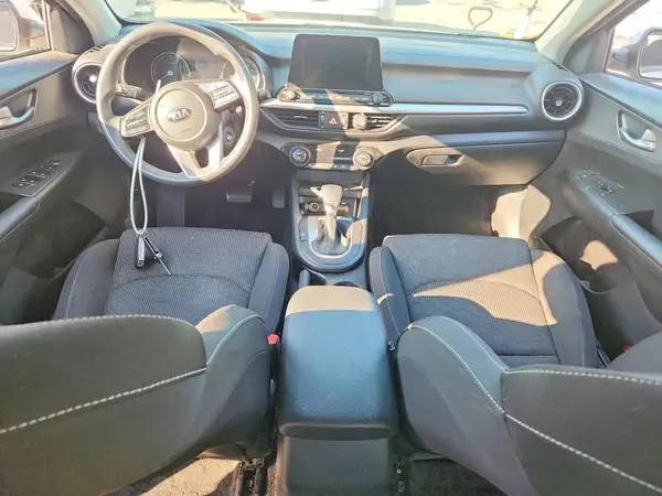 3KPF24AD7KE099729 2019 KIA FORTE - Image 8