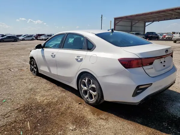 3KPF24AD7KE100068 2019 KIA FORTE - Image 2