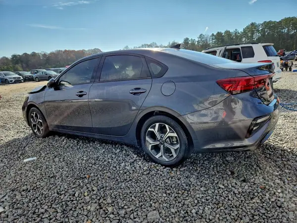 3KPF24AD7KE100314 2019 KIA FORTE - Image 2