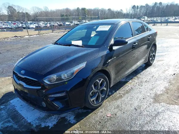 3KPF24AD7KE102631 2019 KIA FORTE - Image 2