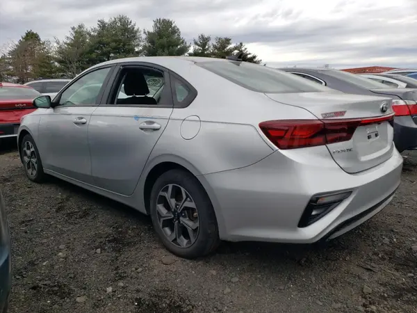 3KPF24AD7KE103178 2019 KIA FORTE - Image 2