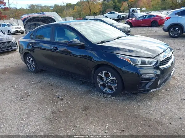 3KPF24AD7KE103925 2019 KIA FORTE - Image 1